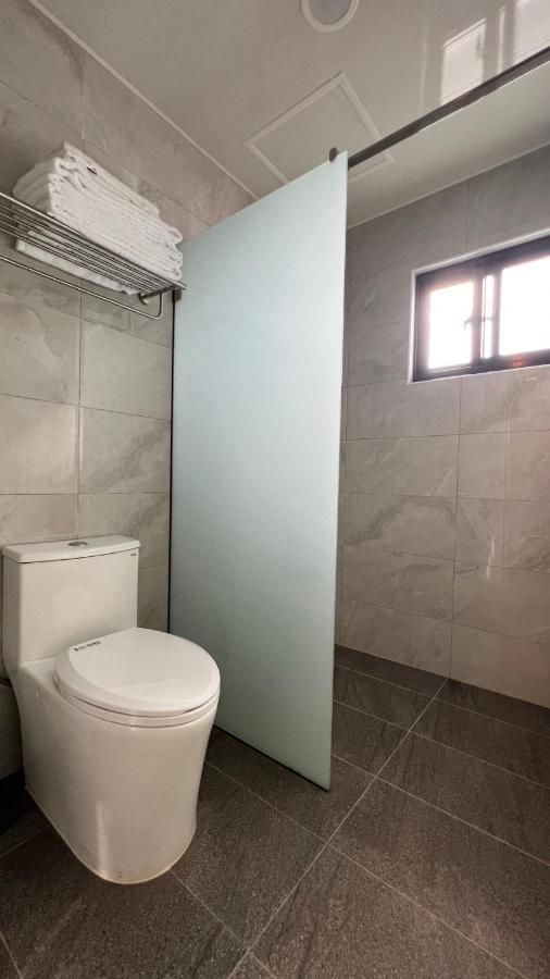 Hospitality Hotel Сяолюцю Екстер'єр фото